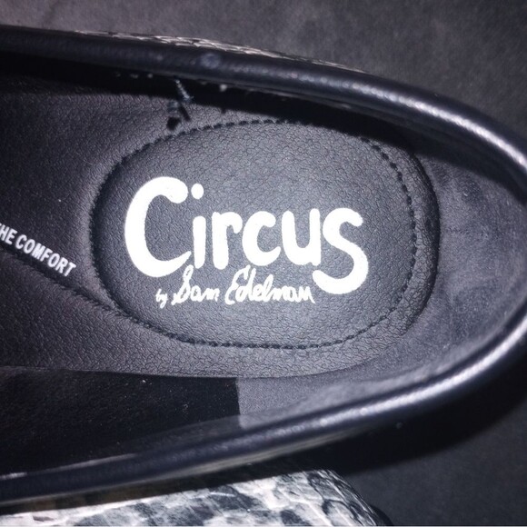 Circus Circus Sam Edelman Black and Grey Python Loafers Size 7.5 EUC - Picture 3 of 8